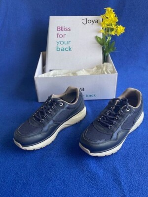 Joya Tina II  Women's low top, lace up size 8.5 Dark blue  new.