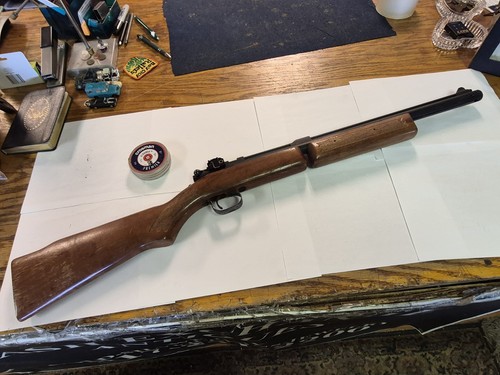 Benjamin Air Rifle Model 347 Pellet Rifle .177 cal w/Williams Sighting. Clean A1