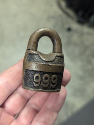 1890s Raro Lucchetto 