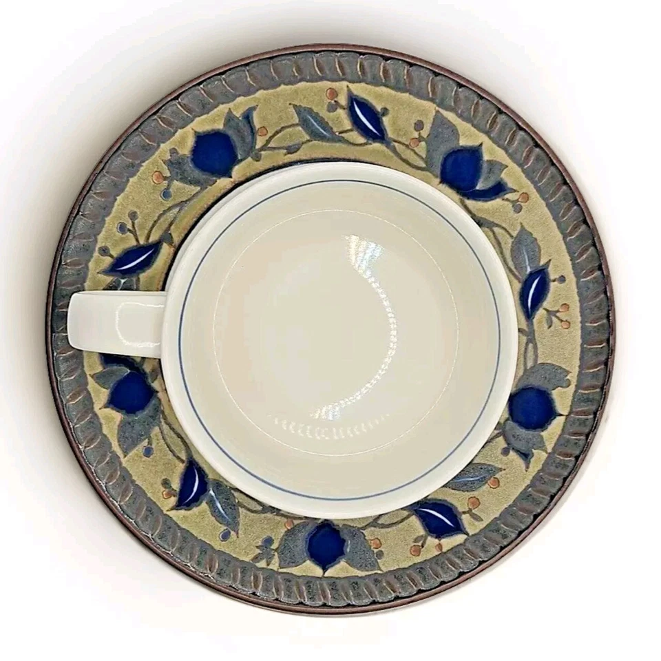 4 juegos de platillos taza de café Mikasa Intaglio Arabella aptos para microondas Foto 3 de 4