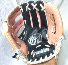 Franklin 4609 9.5" Tee Ball Glove Pink Black RHT Good Usable Condition