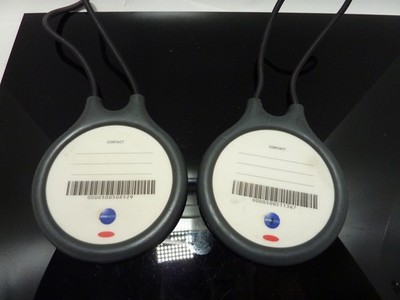 2 x Qantas VINTAGE Silver Luggage Q Tags PRE-OWNED | eBay
