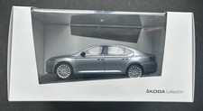Original Skoda Superb Lim. 3. Gen., 1:43 Modellauto Business Grey 3V0099300F7M