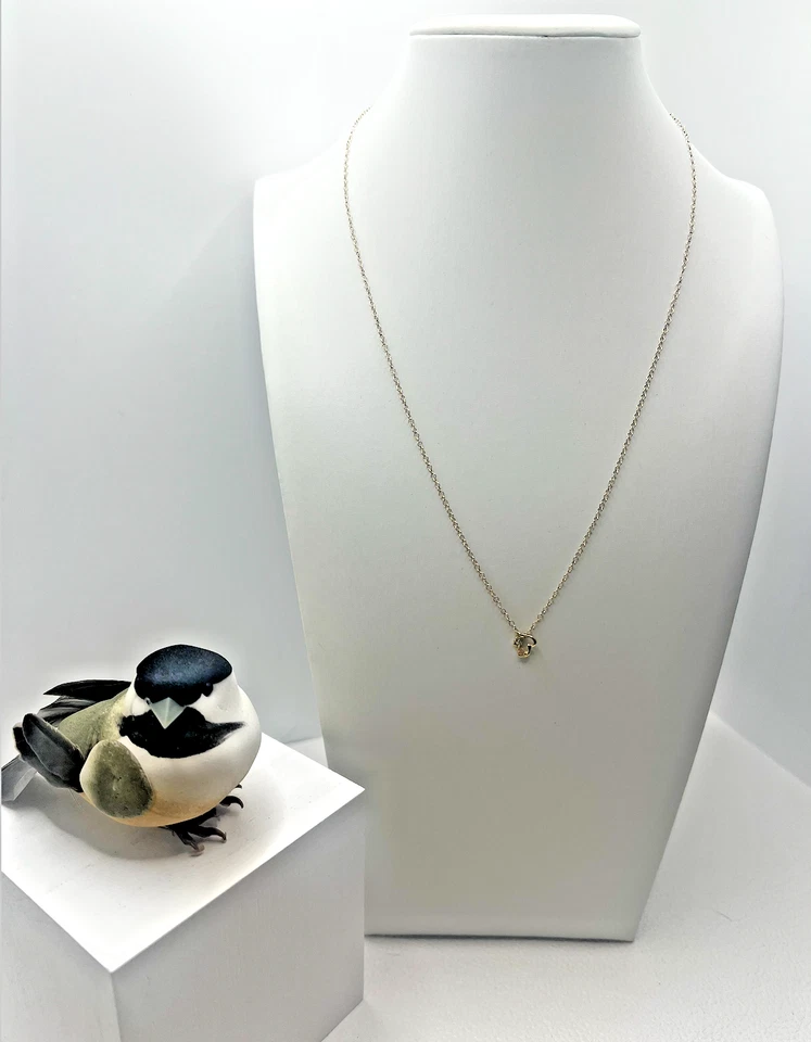 Collar Corazón Delicado Oro Black Hills con Cadena de 18" - USADO. Oro 10K/12K. Foto 2 de 4