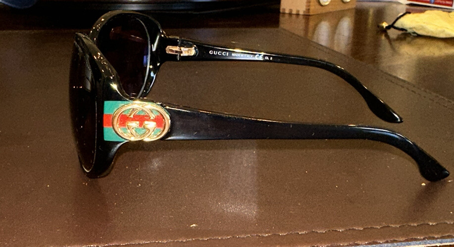 Gucci 2010 Sunglasses Black Square Gold With Case A+ NO