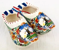 Delft Blue Porcelain Miniature Clogs Vintage Figurine Decor  Holland Shoe *Ec301