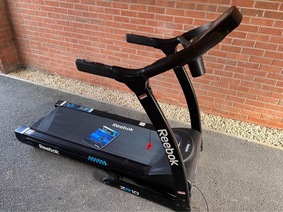 Reebok ZR10 HRC Treadmill 5057668064207 eBay