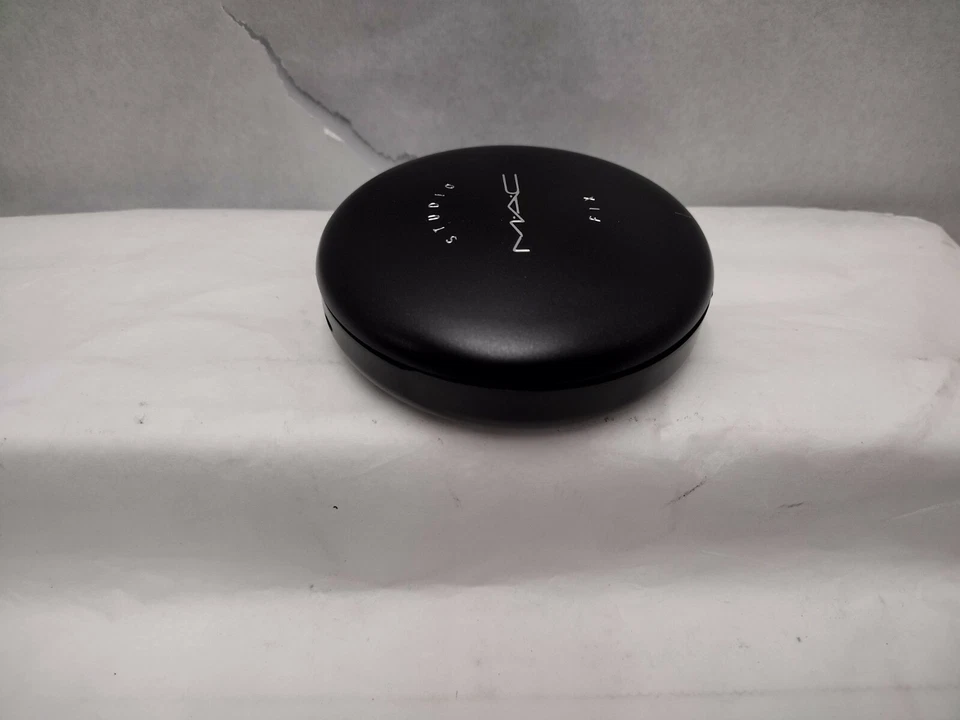 Foundation Compact w/ Sponge and Mirror , MAC Studio Fix Powder/ empty compact - Image 2 of 4