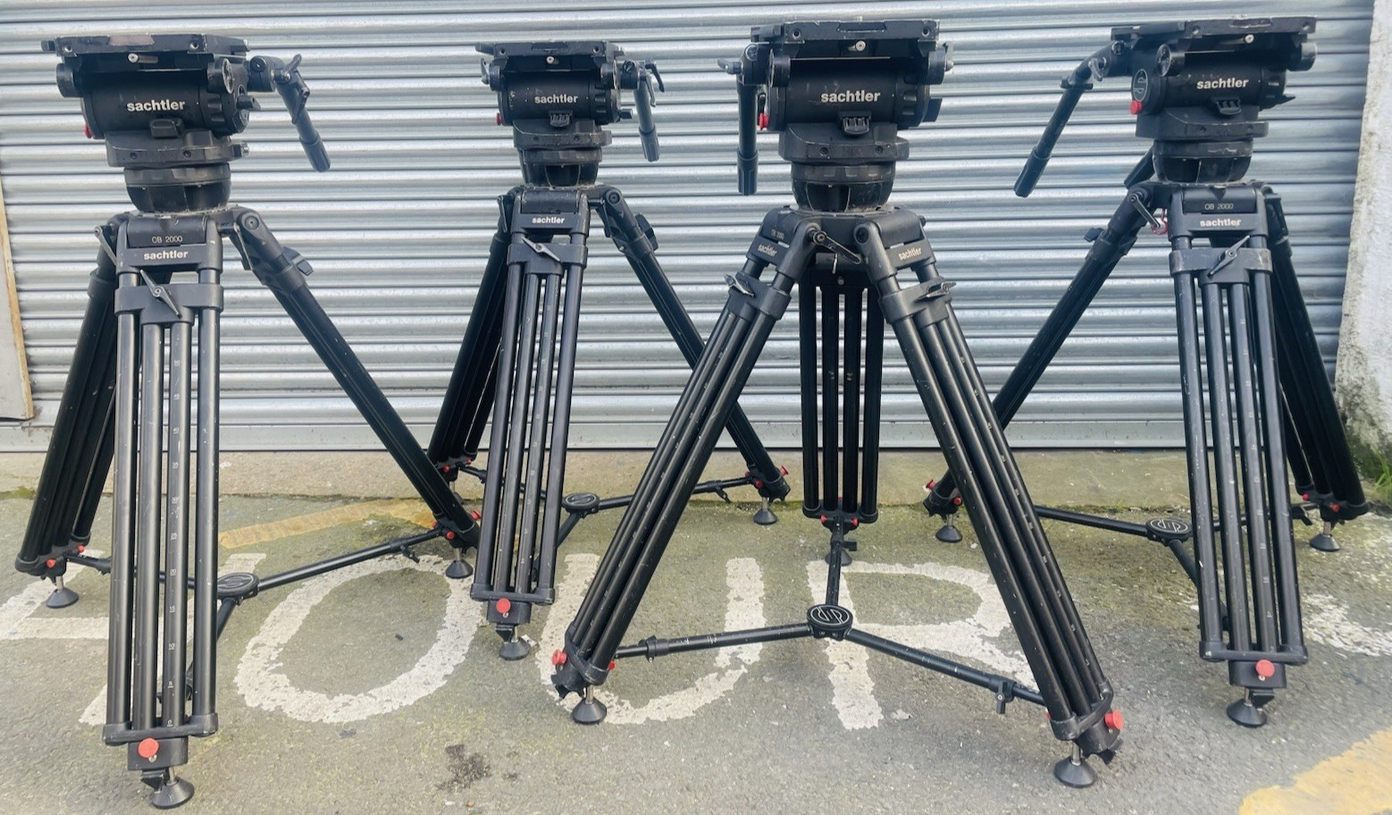 Sachtler Video 75 Plus Efp Fluidkopf Mit 2 Pan Griffe Und OB2000 Beine 12-75kg