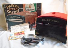 1967 TOY PIZZA OVEN EASY BAKE STYLE CHEF BOYARDEE NICE BOX  ACCESSORIES-WORKS 