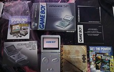 Nintendo Game Boy Advance SP AGS-001 SILVER NTSC-U  CIB Complete VGC Rare