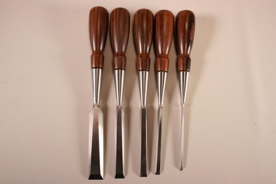 Lie-Nielsen Five Chisel Set in Cocobolo with Leather Roll