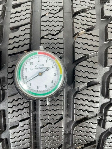 1x neumáticos de invierno Kumho I'Zen Asymmetric KW27 225/50 R16 96V XL M+S DOT2014 7,5 mm - Imagen 5 de 14