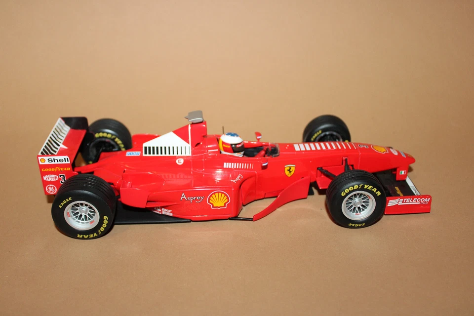 Minichamps 51098180 Modellauto 1:18 Ferrari F 300 M. Schumacher mit OVP 1998 - Bild 4 von 4