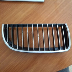 BMW 3 Reihe E90 E91 Kühlergrill Chrom rechts 7120008