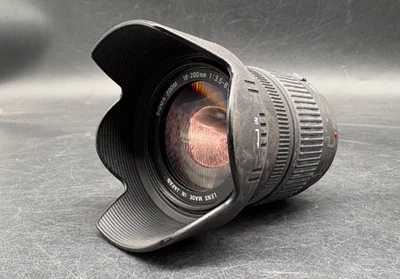 Sigma 18-200 mm F/3,5-6,3 DC OS HSM Zoomobjektiv für Canon EOS - Bild 1 von 4