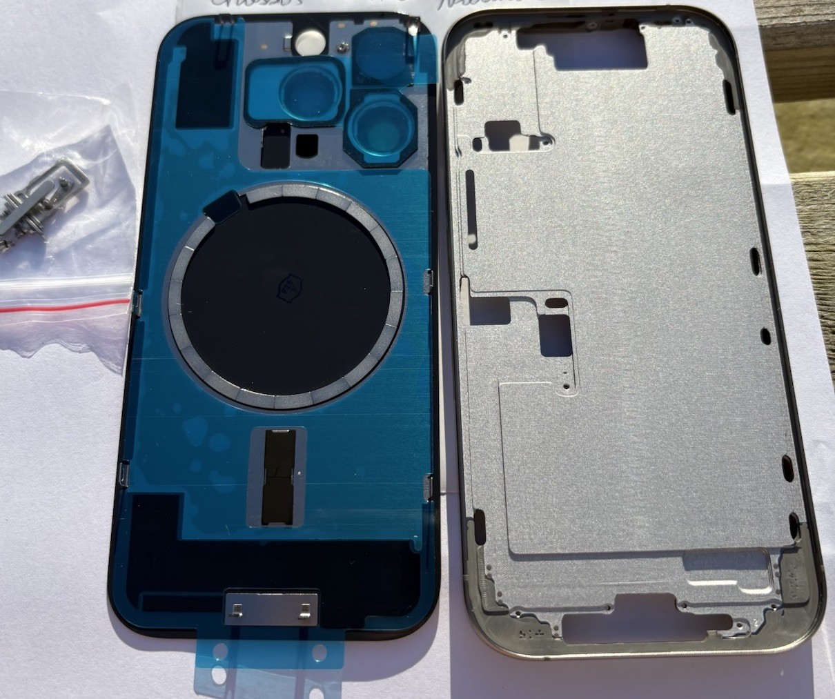 Châssis iPhone 16 Pro titane naturel de qualité supérieure nu