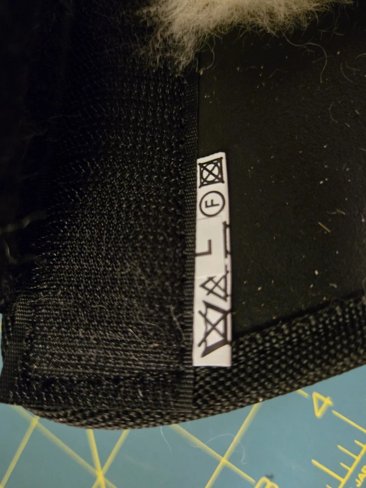 ThinLine Horse Bell Boots with Sheepskin trim - Large. Hard to Find - Image 3 of 4