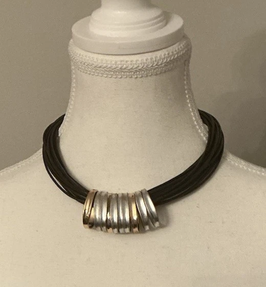 RLM Robert Lee Morris Soho Studio Collar de Cuero Tono Dorado Plata Multicadena