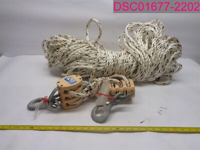Campbell 7208534 3003G Triple Regular Shell Blocks w/ 1/2'' Rope. 1800lb Load.