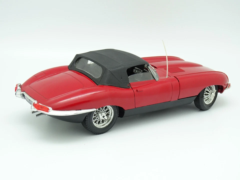 Polistil Sb 1/16 - Jaguar Tipo E Xke 4.2L, Rosso - Immagine 2 di 3