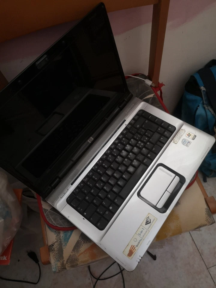 Hp pavilion dv6000 - per parti di ricambio - funzionante ma vecchio - Immagine 3 di 4