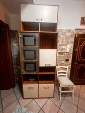 DISPENSA PER CUCINA-4 COMPARTI CHIUSI DA SPORTELLI AD 1 ANTA+VETRINA A 2 RIPIANI