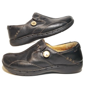 clarks unstructured slip on