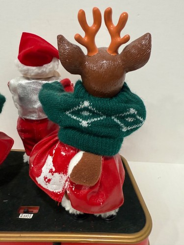 Santa And Deer-etts Reindeer Animated Musical White Christmas Video …… No Box - Picture 8 of 10
