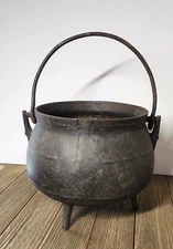 Primitive Antique Cast Iron 3 Legged Cauldron Cowboy Kettle Pot