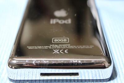 iPod 第5世代　80GB ブラック　箱付き　A1136 Apple iPod Classic 5th Generation Black 80gb Boxed A1136 - for