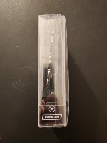 FiGPiN New York Comic Con 2022 Exclusive Dragonball Z #1102 Super Saiyan Goku - Picture 4 of 7