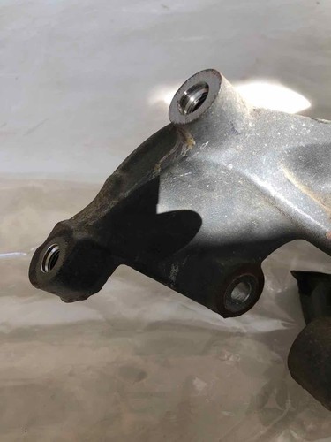 Audi A3 2015-2018 husillo de dirección trasera nudillo con placa de freno pasajero derecho - Imagen 5 de 19