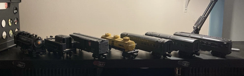 Big Lot Of Lionel O-Gauge Trains, Tracks And Props (Untested) - Image 2 of 4