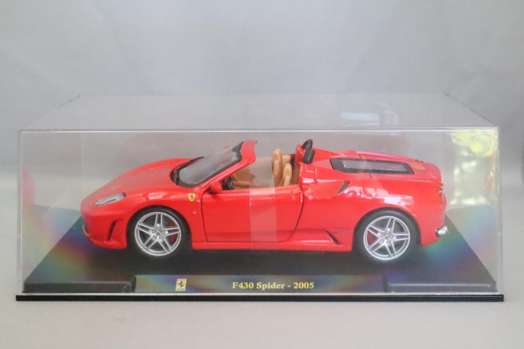 Foto 1 di 6