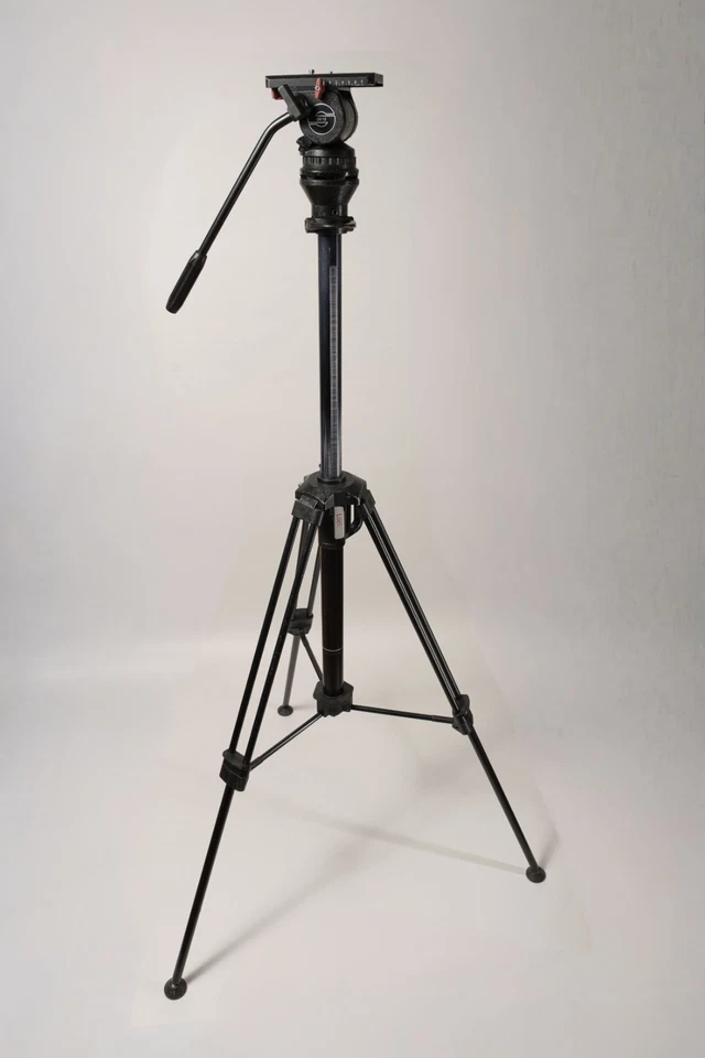 Genuine Sachtler DV 12 fluid head with Hot Pod Aluminum Tripod - Image 3 of 4