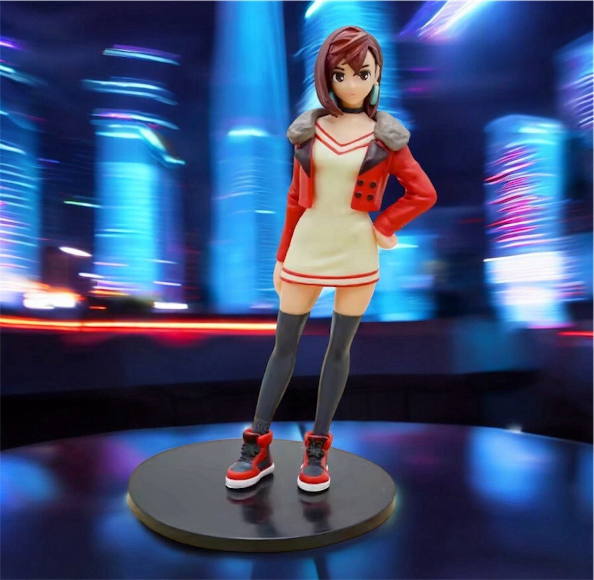 Figurine Dandadan Momo Ayase Décoration Otaku Idéale pour Bureau