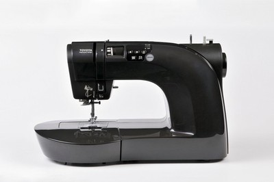 Toyota Oekaki 50B - (black) - Computer-Nähmaschine
