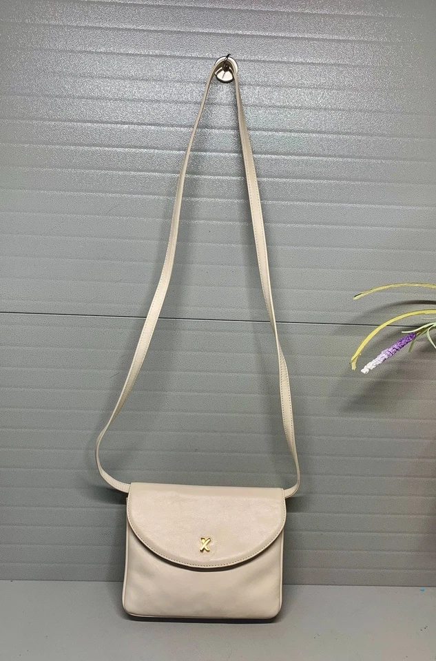 Bolsa tiracolo conversível de couro pequena bege/marfim Cute By Paloma Picasso ~VGUC - Imagem 2 de 4