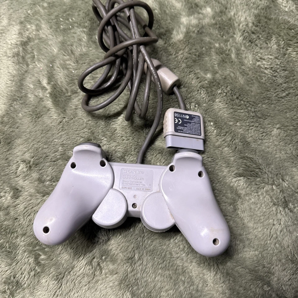 Controle analógico com fio Sony PlayStation SCPH-1200 PS1 e PS2 cinza TESTADO GUC - Imagem 2 de 4