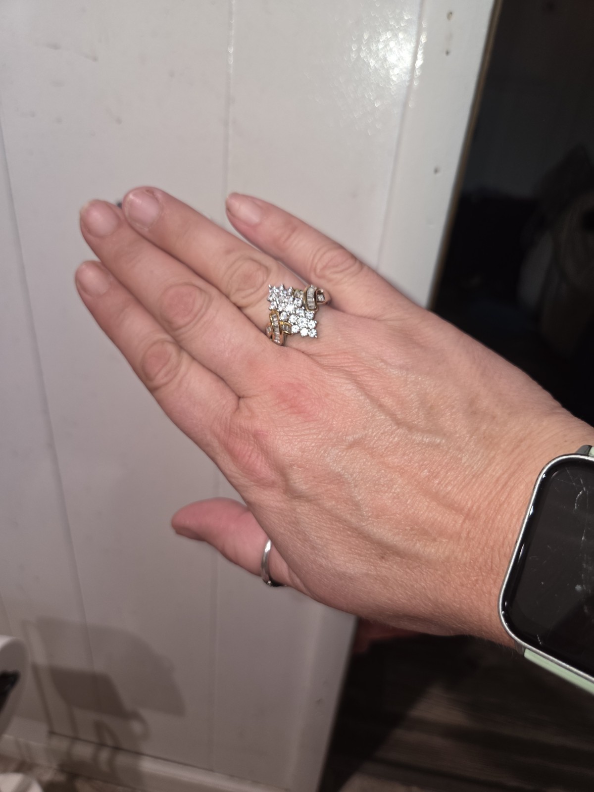 BEAUTIFUL Cluster & Baguettes Cz Engagement Ring … - image 6