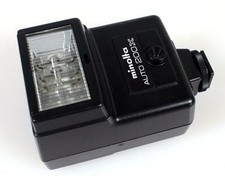 MINOLTA FLASH UNIT AUTO 200X (FOR PARTS)