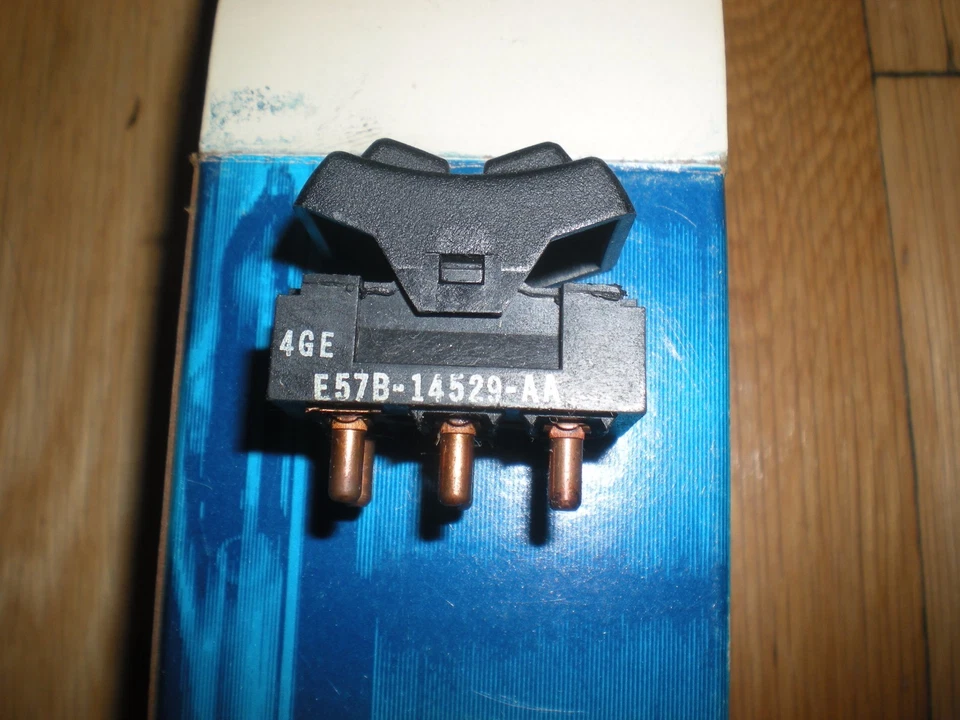 Nuevo de Lote Antiguo 1985 86 87 88 Ford Ranger Interruptor de Ventana Eléctrica Derecha E5TZ-14529-A Foto 2 de 3