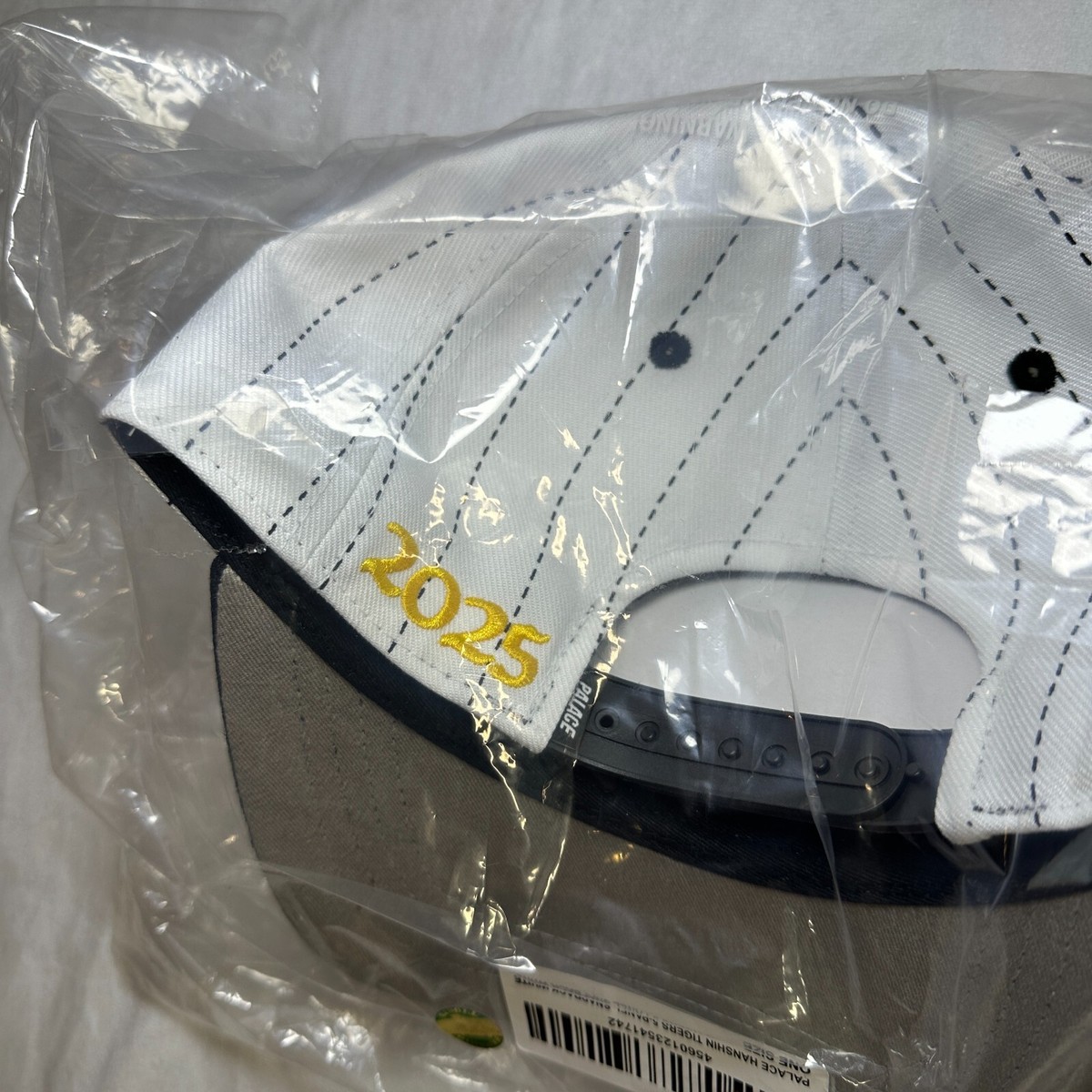 PALACE x Hanshin Tigers 5 Panel Snapback PINSTRIPE White 100% NEW
