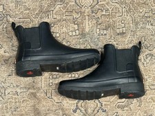 Hunter WFS1017RMA Chelsea Waterproof Rain Boots for Women, Size 6 - Black