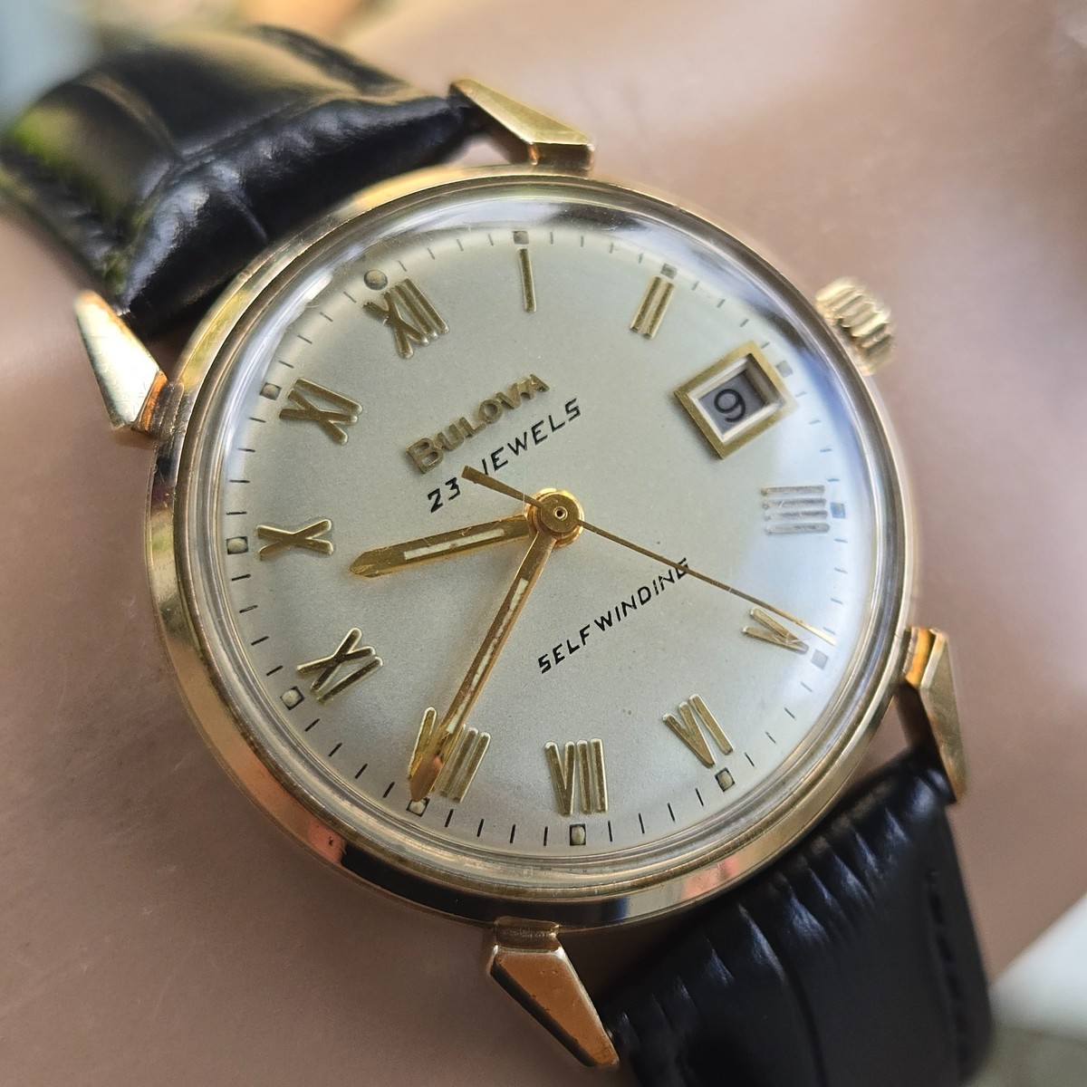 Vintage BULOVA Time Center “A” men's automatic watch Roman markers