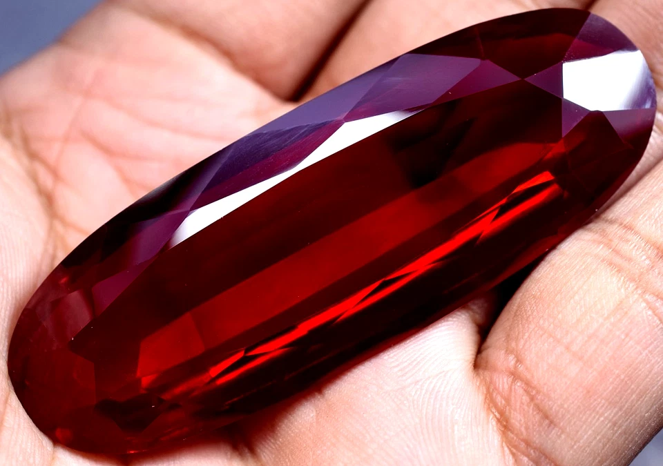 Natural 180.20 Ct Blood Red Ruby Mozambique GGL Certified Loose Gemstone - Image 4 of 4