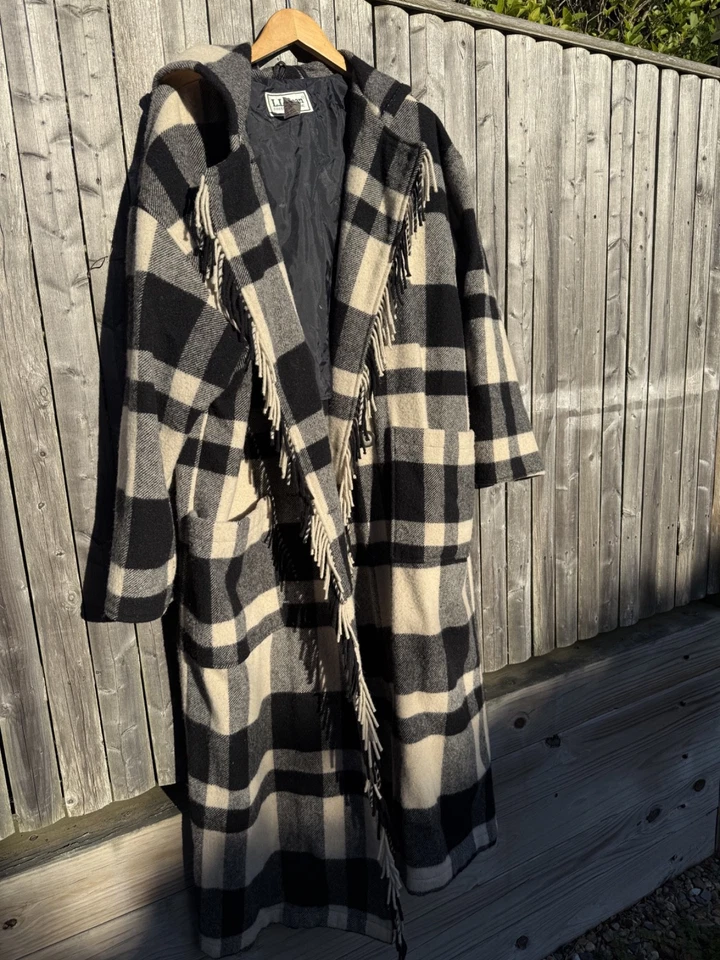 Vtg L.L. BEAN Women's Hooded Wool Blanket Coat Black & White Plaid Fringed Sz XL - Image 2 of 4