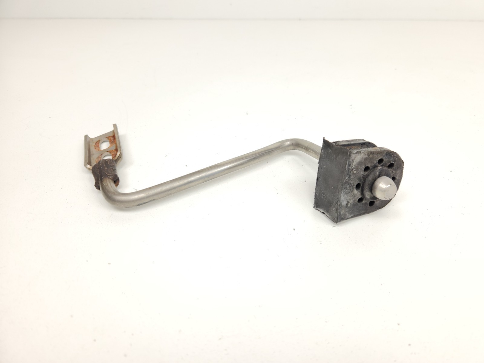 2012-2014 MCLAREN MP4-12C 570 650 RIGHT EXHAUST MOUNTING BRACKET TAB STOCK OEM