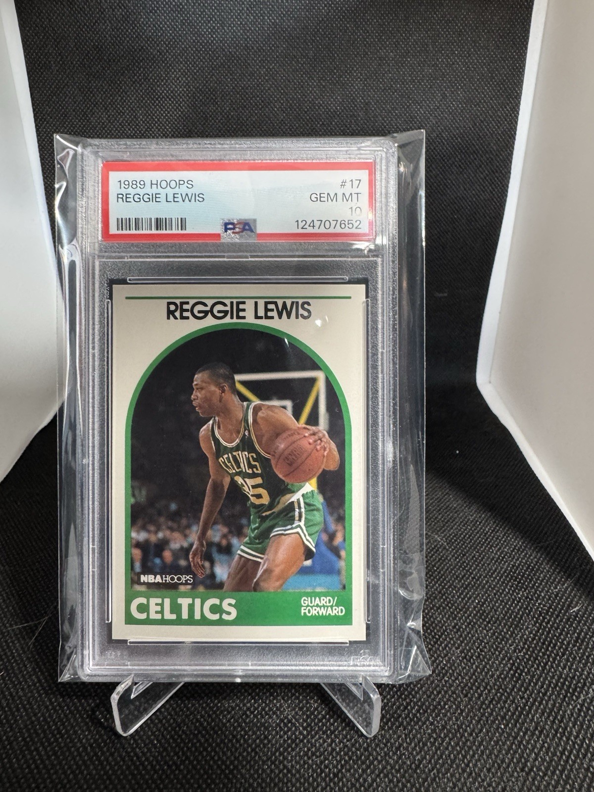 1989 HOOPS #17 REGGIE LEWIS RC CELTICS PSA 10